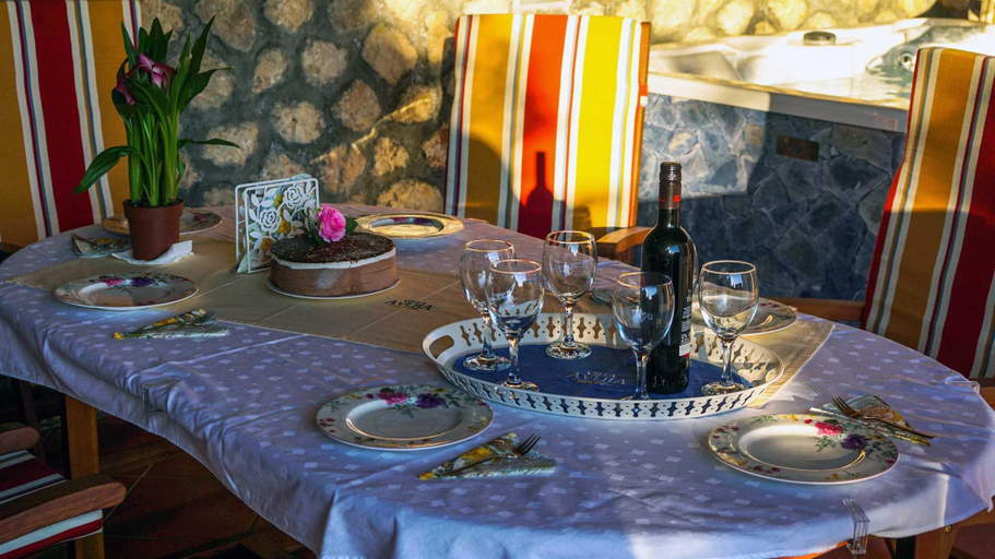 Food & Drinks 4, Villa Rustica, Krk