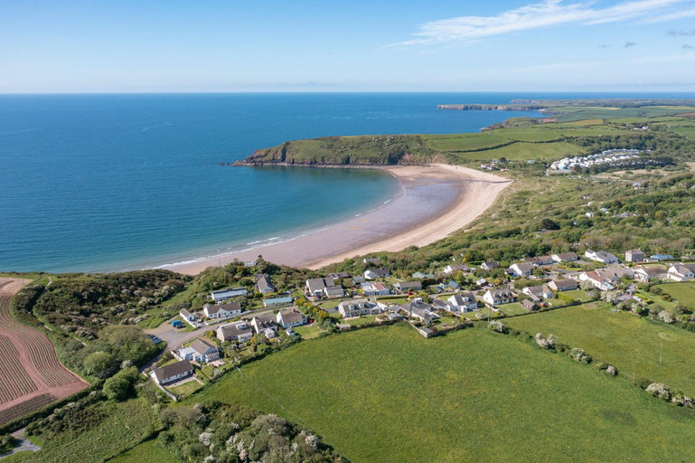 Facilities 3, Dewis Da - Short Walk From Beach Parking, Pembrokeshire