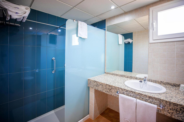 Bathroom 5, Servigroup Marina Playa, Almería