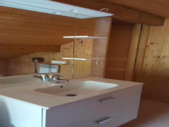 Bathroom 3, Chalet in Les Gets near Ski Bus Sauna, Haute-Savoie