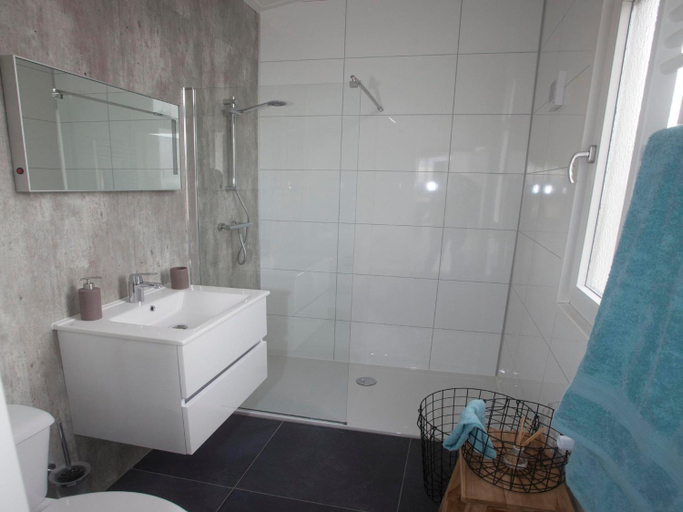 Bathroom 3, Stylish Villa in Bemelen, Margraten