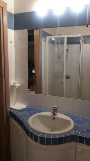 Bathroom 3, Porto Coda Cavallo Salina Bamba, Nuoro