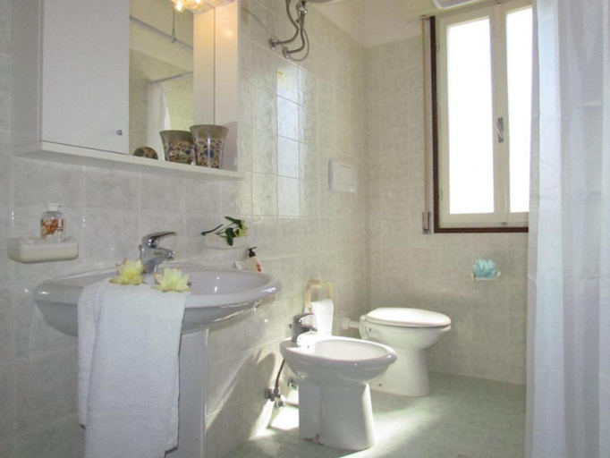 Bathroom, Nice Relaxing Condo Near Beach - Airco - Private Parking - Beach Place, Venezia