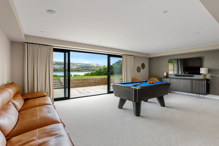 Room 2, Gable View in Combeinteignhead, Devon