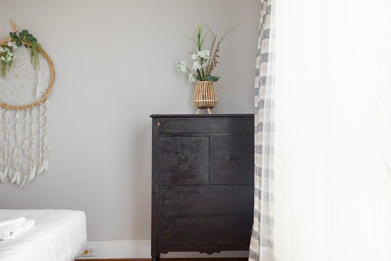 Room 5, Arlington Crescent Revival - Unit 1, Jefferson