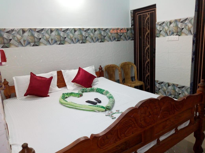 Bedroom 1, Goroomgo Pranab Sadan Puri, Puri