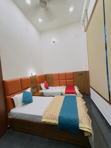 Room 5, Hotel Shankara Inn, Faizabad