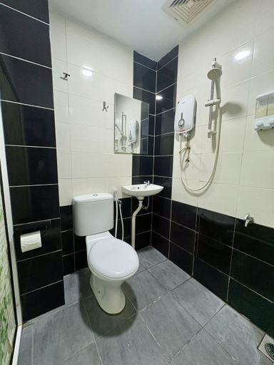 Bathroom 2, Gemilang Star Hotel, Port Dickson