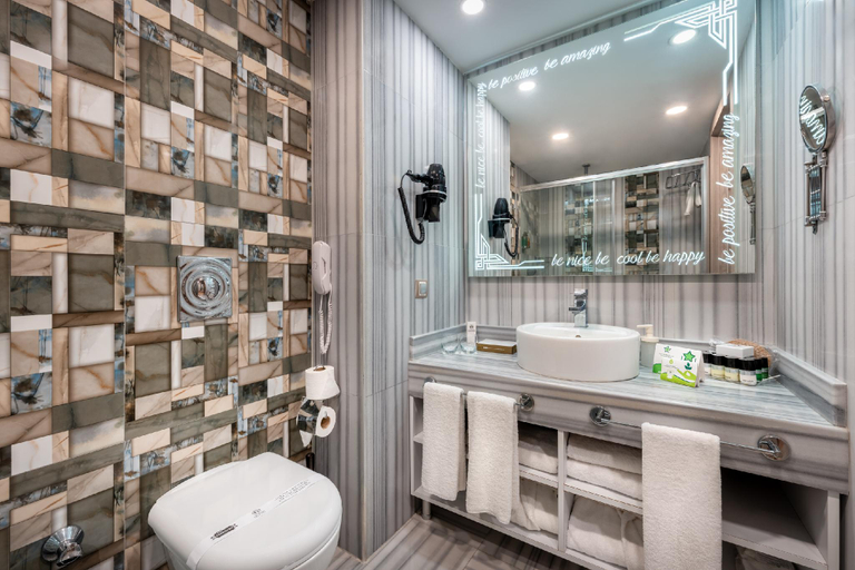 Bathroom 5, Delphin BE Grand Resort, Antalya