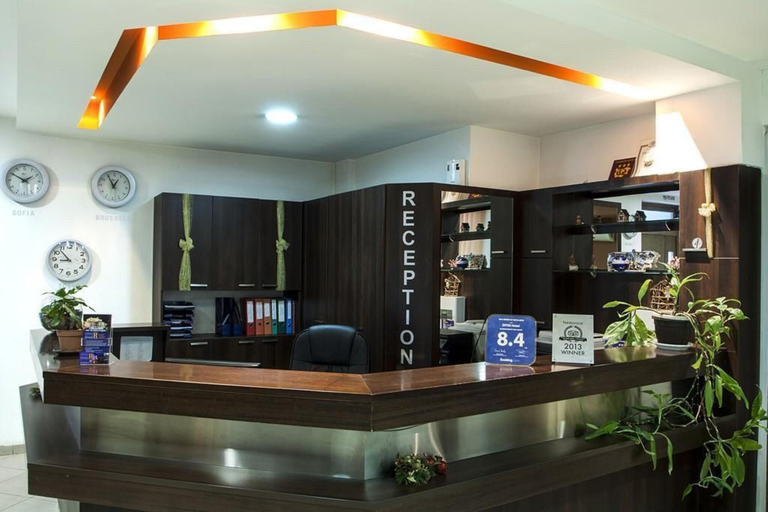 Public Area 3, Hotel Diter, Stolichna