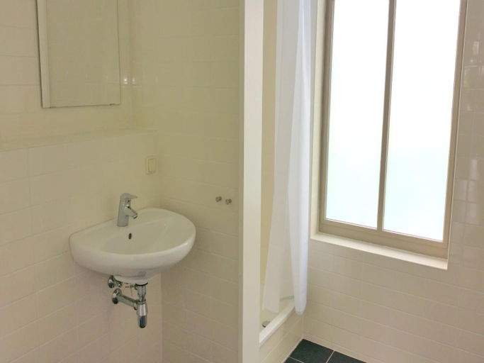 Bathroom, Holiday Home Zoutkamp near Lauwersmeer, De Marne
