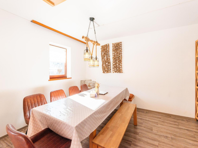 Others 5, Chalet in Bruck near Zell am See Ski Lift, Zell am See