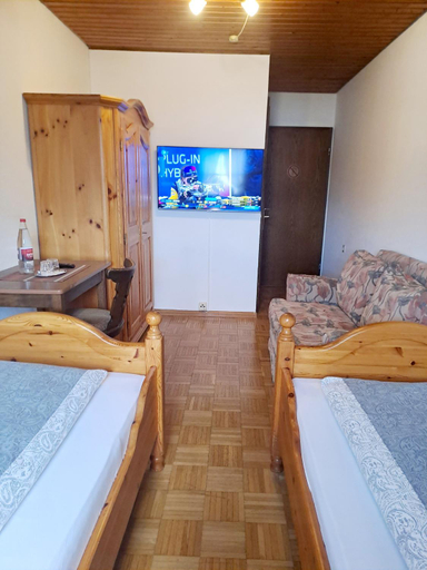 Bedroom 4, Pension Schlossbergblick, Emmendingen