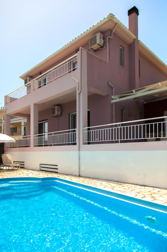 Sport & Beauty 4, Villa Nikoleta with Pool close to Kathsima Beach , Ionian Islands