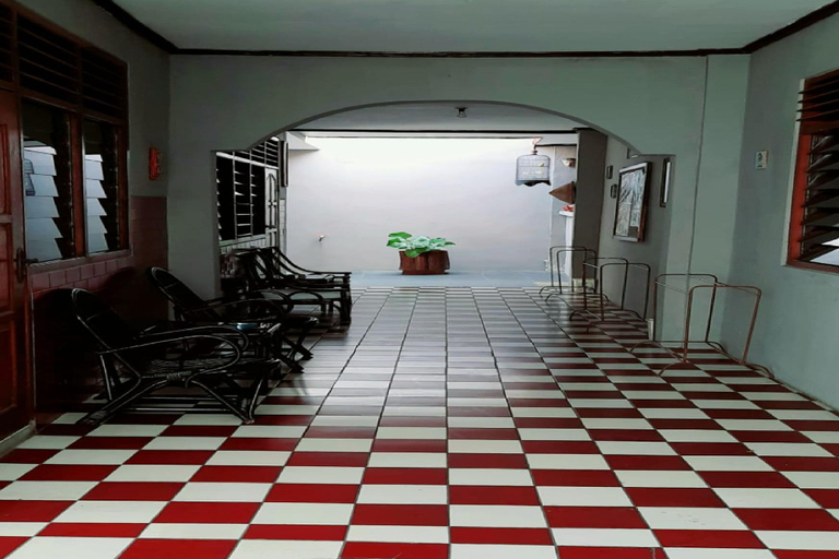 Public Area, The Westerners Homestay, Solo