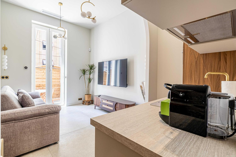 Kitchen, Magnificent apartment - AC - 2BR - 4P - Cannes, Alpes-Maritimes
