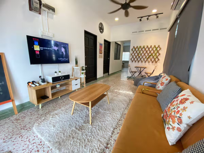 Others 2, Ruma Junction 3BR 10 Pax, Malacca City