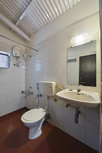 Bathroom, Radha Cottage Heritage Resort, Raigarh