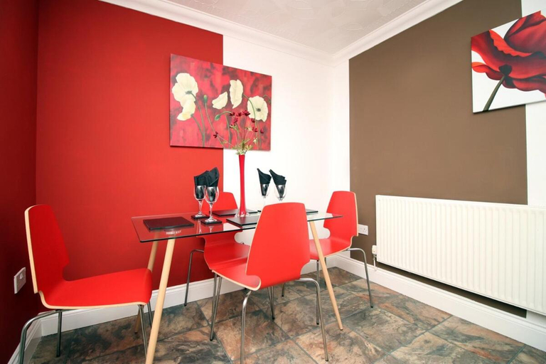 Others 3, 3 Bed with Free Parking - Merriotts 1 by Ty SA, Newport