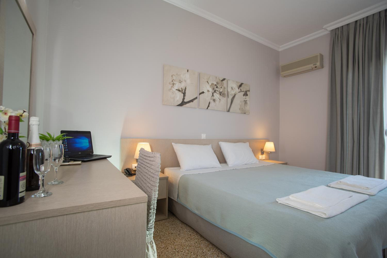 Others 4, Hotel Mycenae, Peloponnese