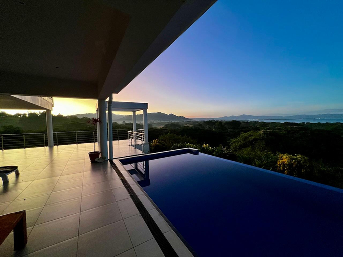 Sport & Beauty 4, Sapphire Bay Fiji Villas, Ba