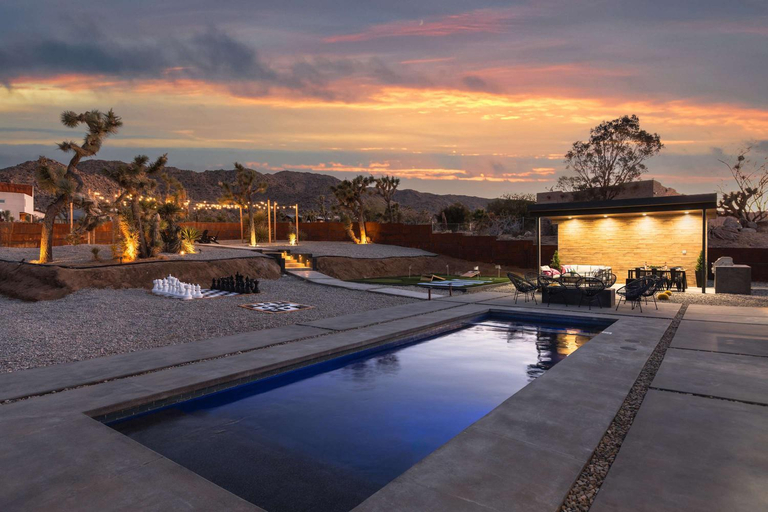 Others 2, Luxury Retreat, San Bernardino