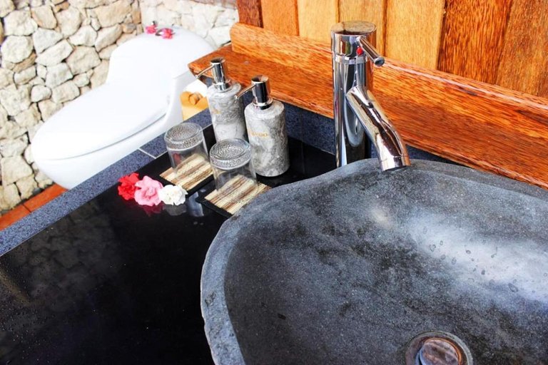 Bathroom 3, Umma Bali Menjangan, Buleleng