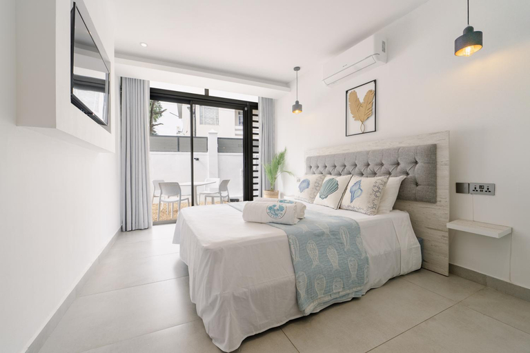 4, Villa Piedanlo, Pool and Beach Front GF & FF