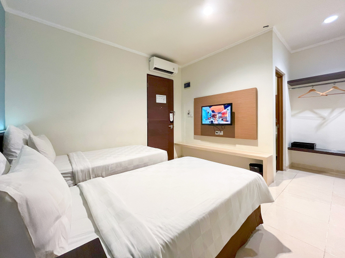 Bedroom 3, Hotel 88 Embong Kenongo by WH, Surabaya