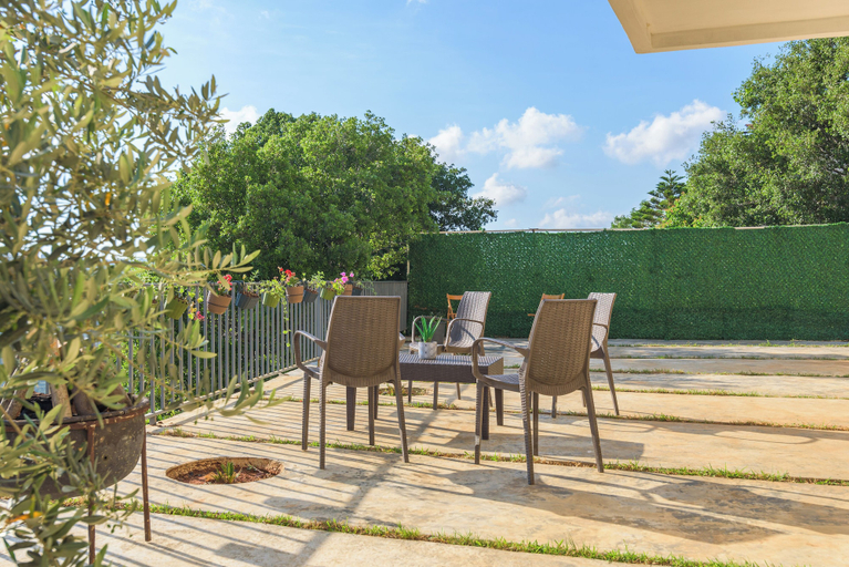 Living area 2, L'Olivier - L'Auberge de Kour - 4-BR Villa W Private Pool, Batroun