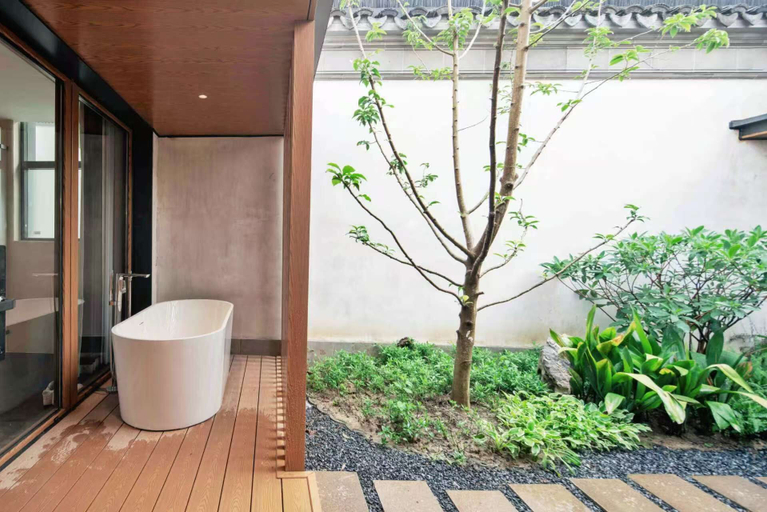 Bathroom 5, Wanda Yi Suzhou Shantang Street, Suzhou