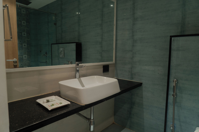 Bathroom 3, Pipul Ocean View Resort, Puri