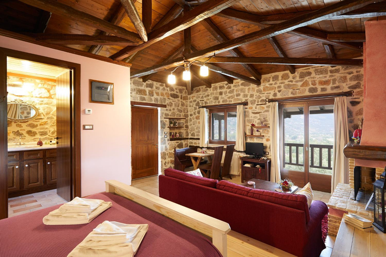 Bedroom 2, Efharis Filoxenon, Peloponnese