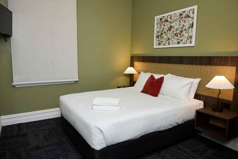Bedroom 3, The Burlington Hotel, Bunbury