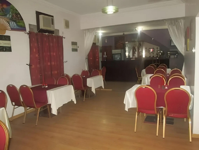 Food & Drinks 4, Commodore Suites, AbujaMun