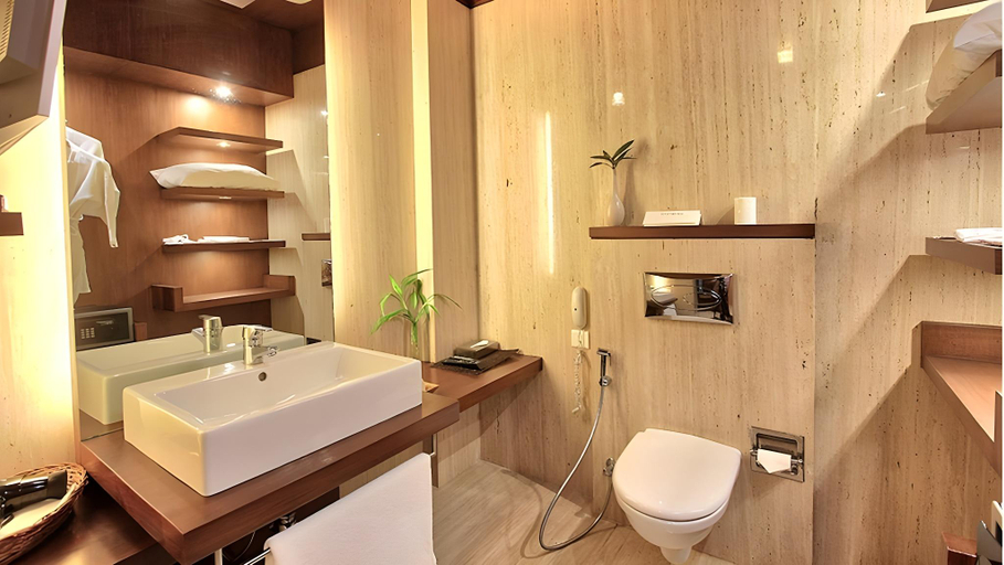Bathroom 5, Angsana Oasis Spa and Resort, Bangalore