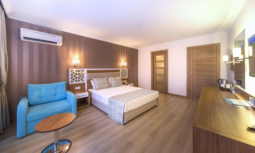 Bedroom 3, Lonicera World Resort & Spa Hotel - Ultra All Inclusive, Alanya