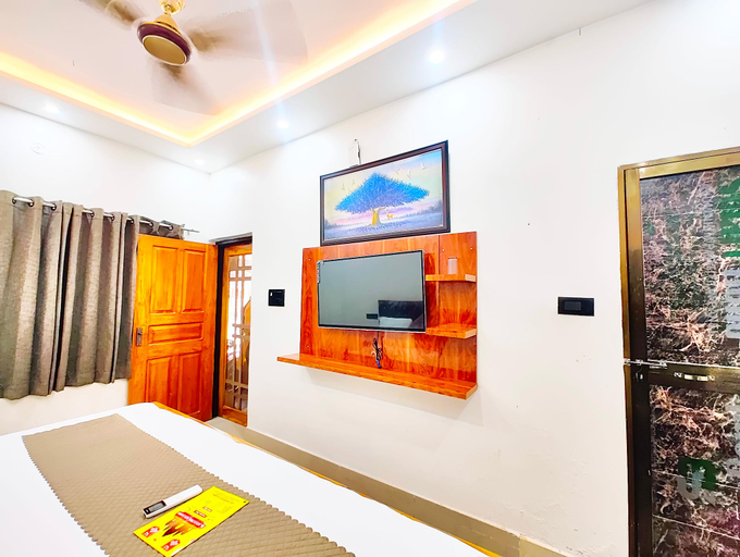 Bedroom 2, Goroomgo Mateshwari Palace Near Ram Mandir Ayodhya, Faizabad