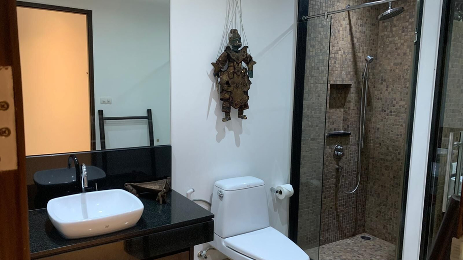 Bathroom 3, Beachfront and Pool 2 BR Apt- Celeena 870, Pulau Phuket