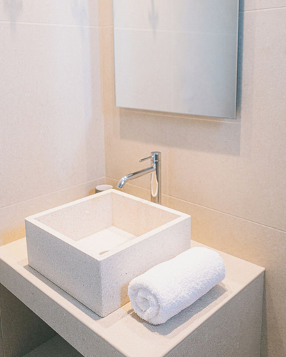 Bathroom 5, Artemis Hotel, Crete