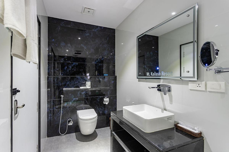 Bathroom 5, Mount Kailash Resort, Gandaki