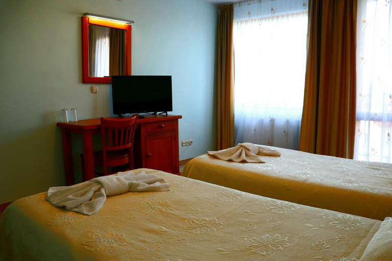 Bedroom 2, Family Hotel LILI, Bansko