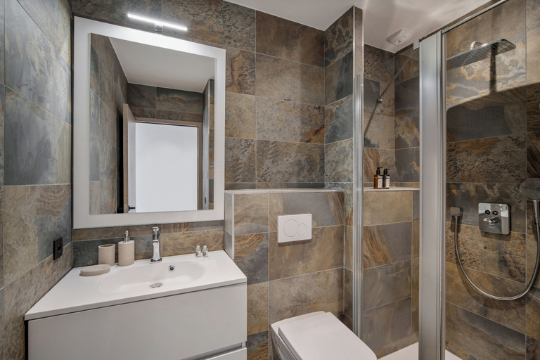 Bathroom 2, L'ARIONDAZ COURCHEVEL, Savoie
