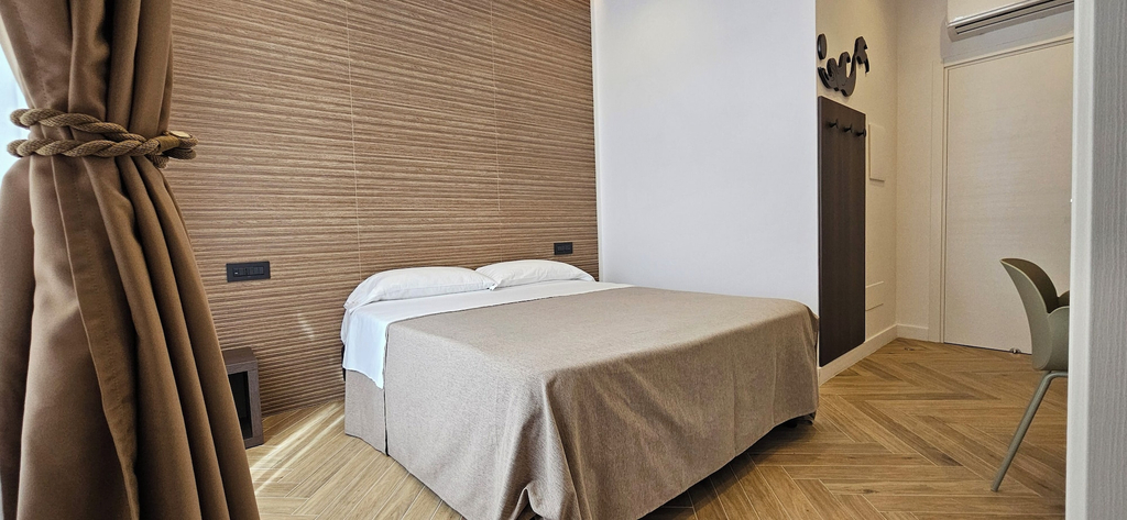 Room 4, Dimora Neapolis Deluxe, Napoli