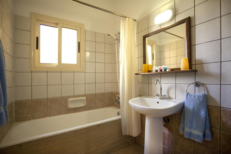 Bathroom 3, Makronisos Village