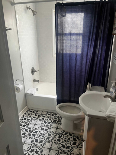 Bathroom 3, Whitehaven Park Retreat, Shelby