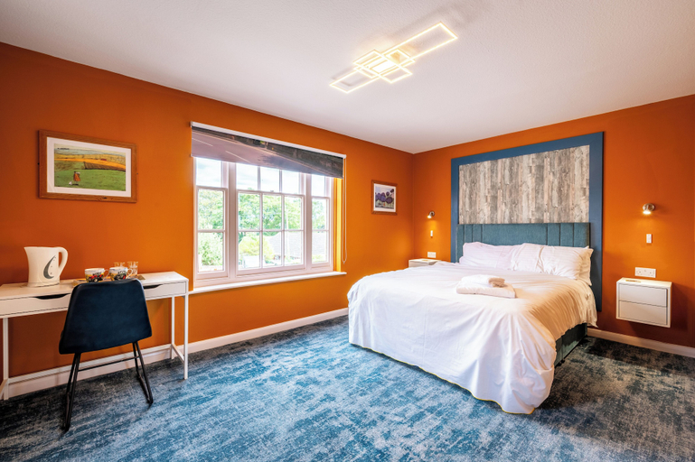Bedroom 2, The Bell Hotel, Lincolnshire