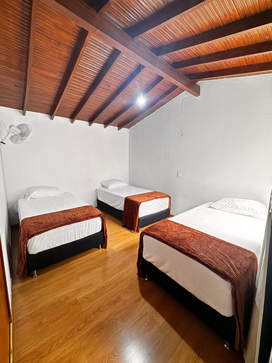 Room 3, Hostal Galería de la Montaña, Medellín