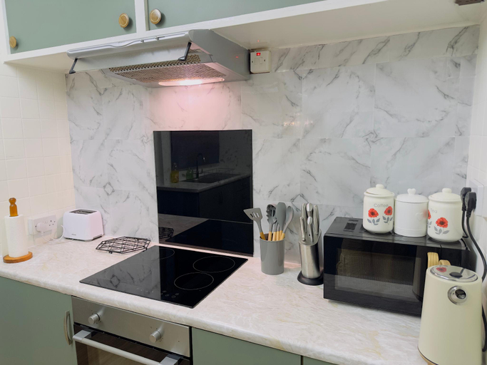 Kitchen 3, Elegant Escape in North Shields - Spacious 3 Bedroom House, North Tyneside
