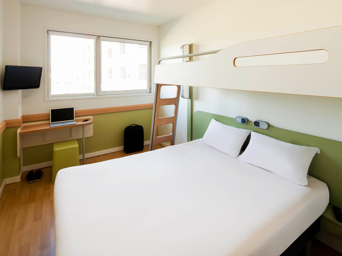 Bedroom 4, ibis budget Aeropuerto Barcelona Viladecans, Barcelona